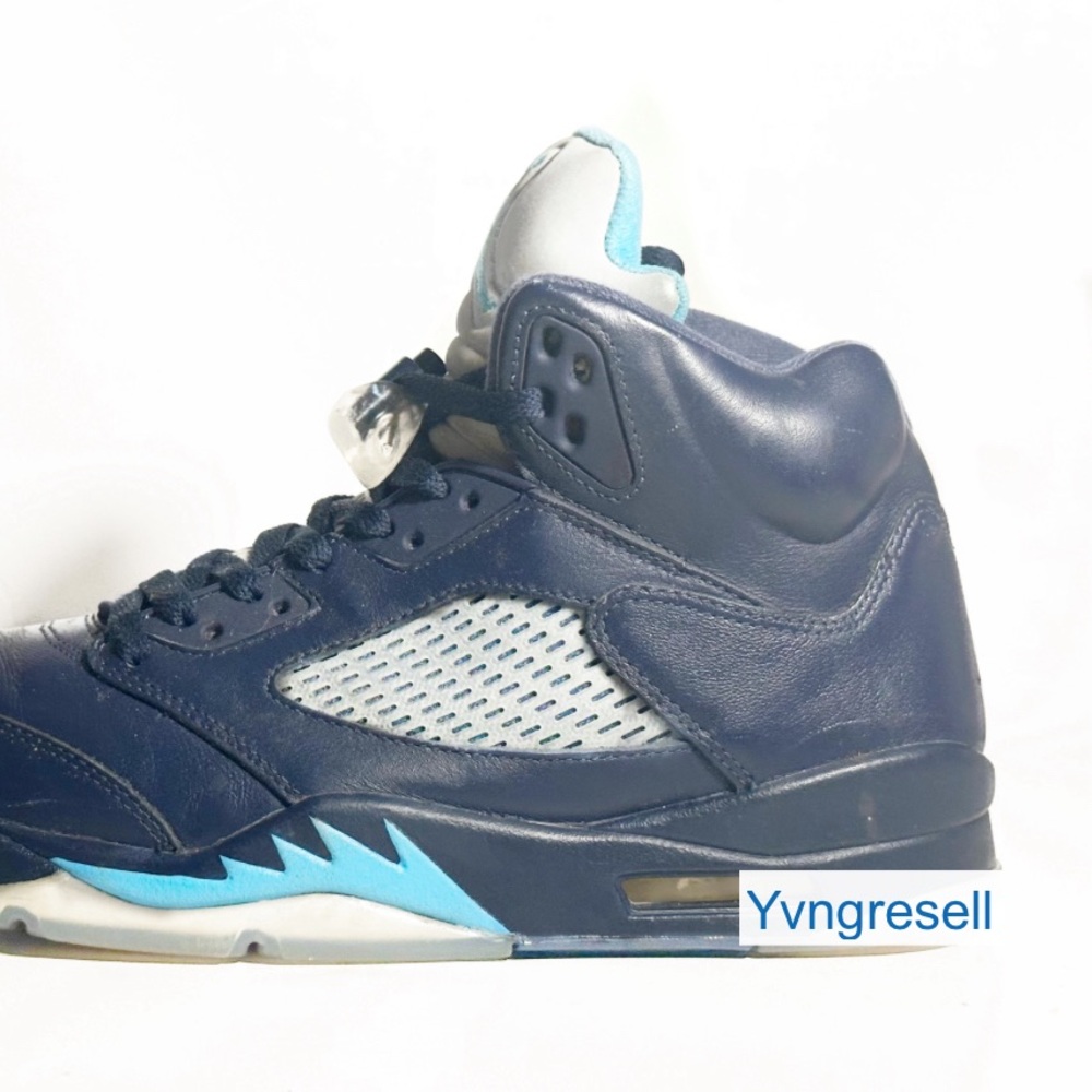 Jordan Brand Retro 5 “Hornets” - Picture 2 of 13